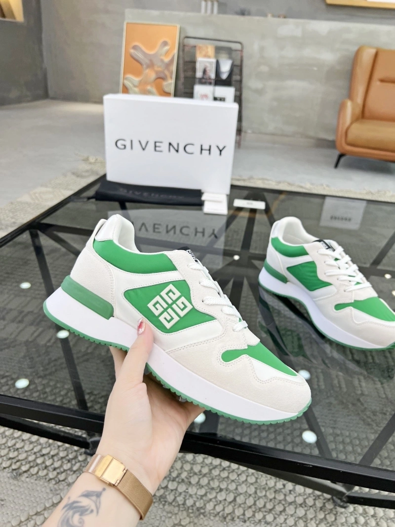 Minimalist Gxvxnchy Sneakers 153713