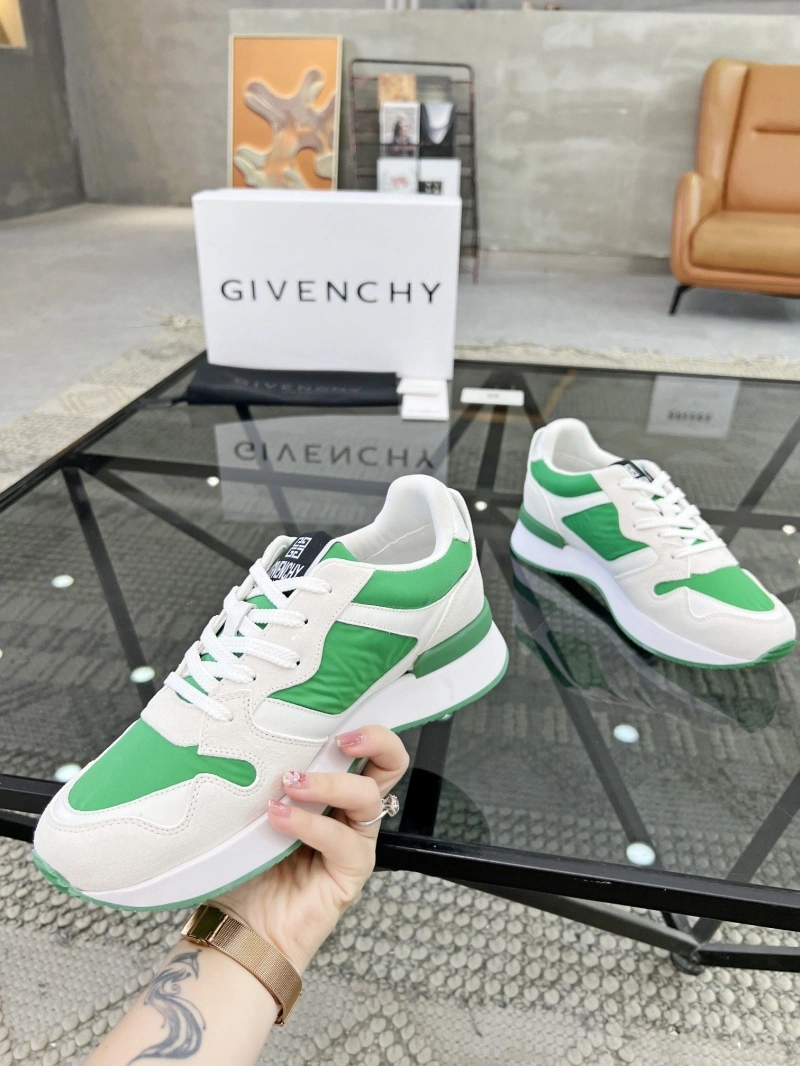 Minimalist Gxvxnchy Sneakers 153713