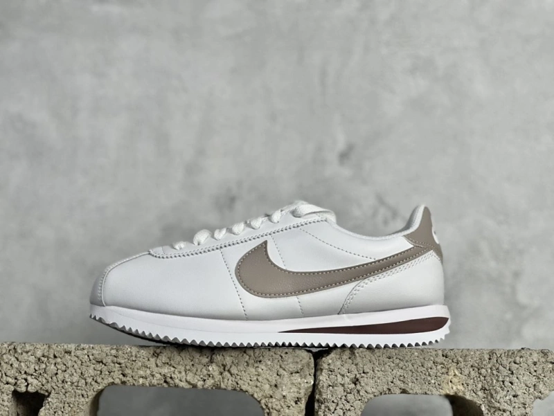 Sleek Nxkx Sneakers 199110