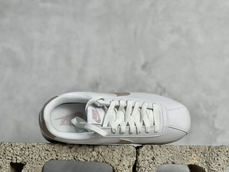 Sleek Nxkx Sneakers 199110