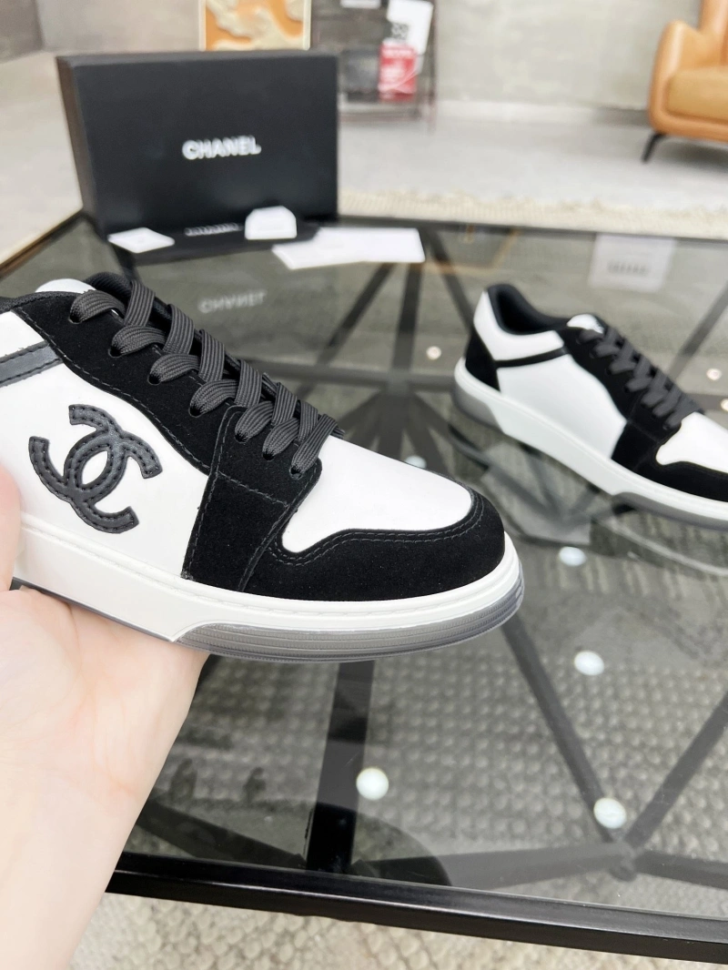 Durable Chxnxl Sneakers 127828