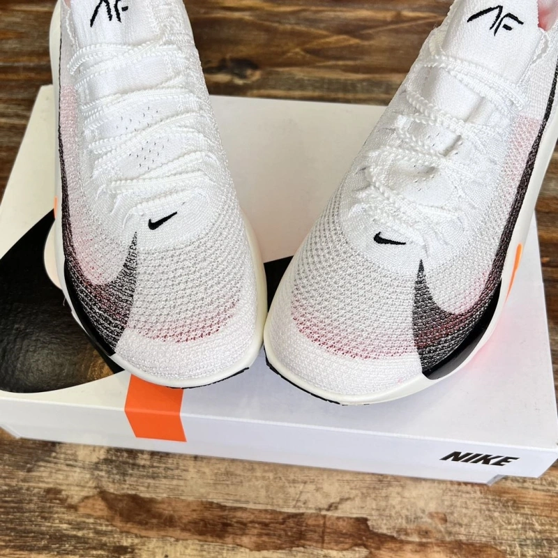 Lightweight Nxkx Sneakers 199090