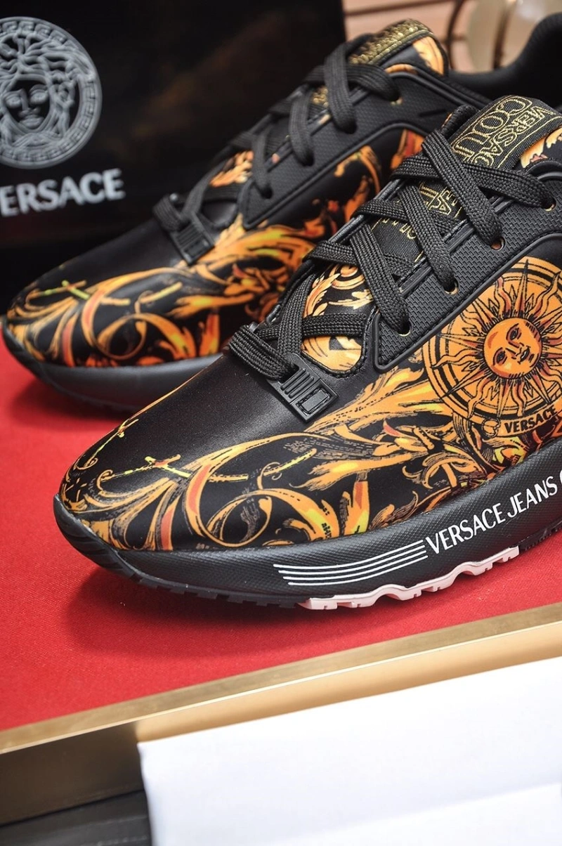 Trendsetting Gxvxnchy Sneakers 154323