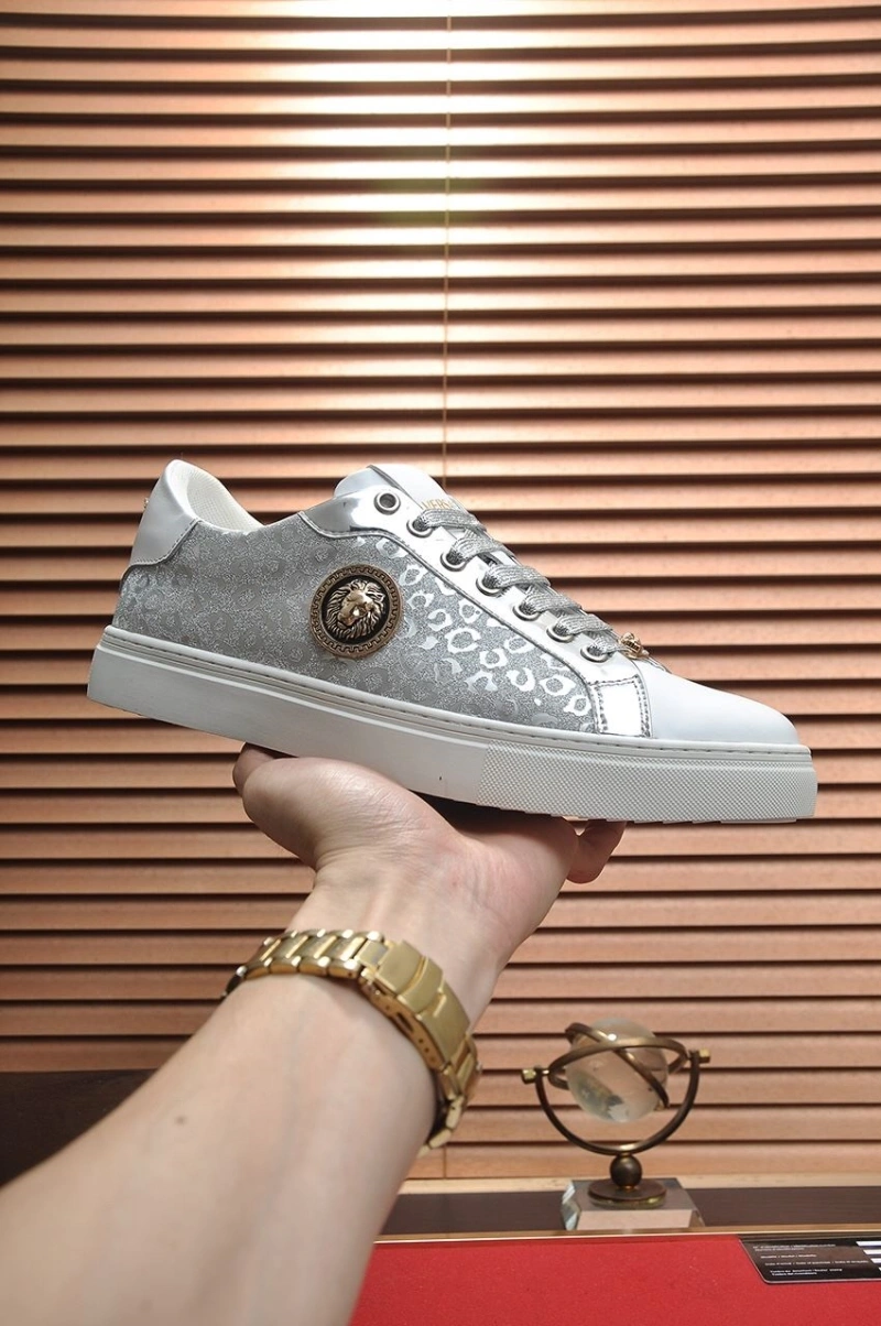 WellDesigned Gxvxnchy Sneakers 154307