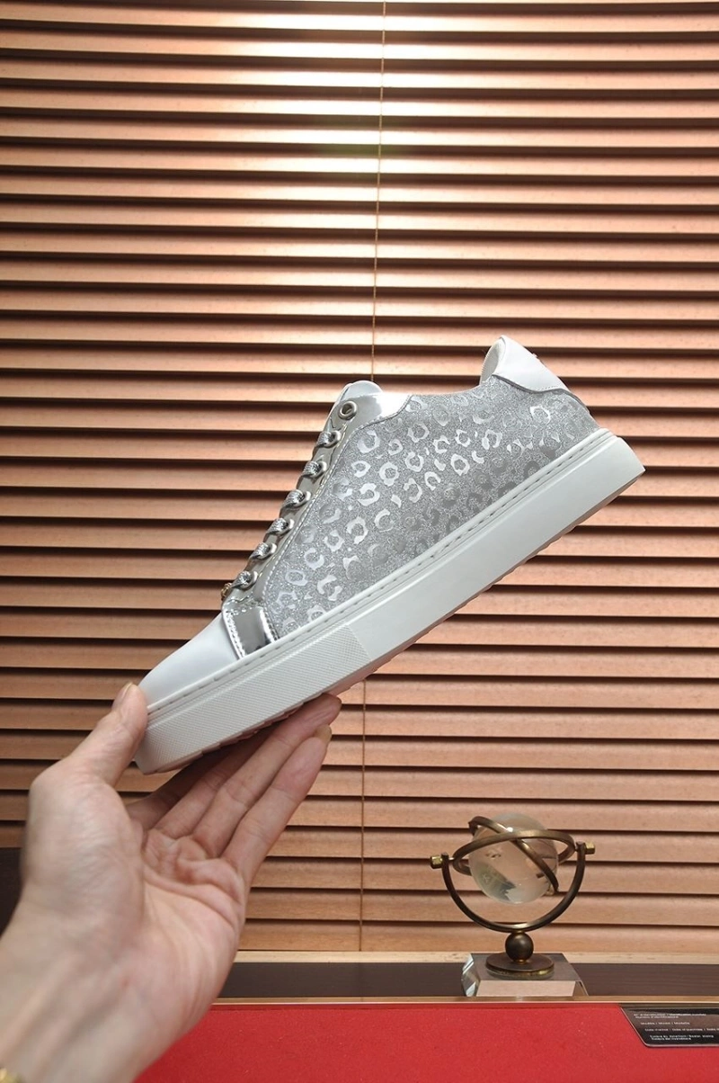 WellDesigned Gxvxnchy Sneakers 154307