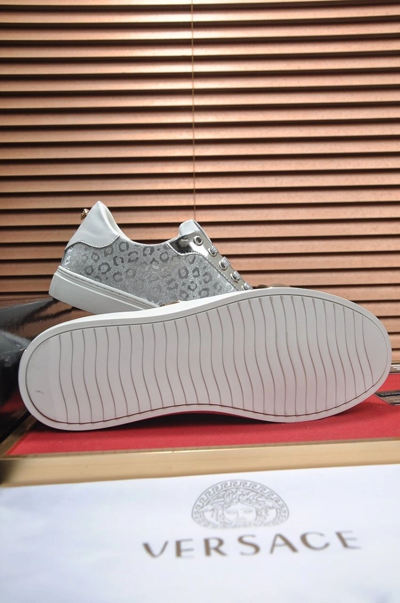WellDesigned Gxvxnchy Sneakers 154307