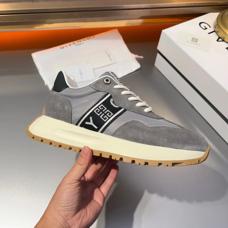 Gxvxnchy Sneakers Practical 154298