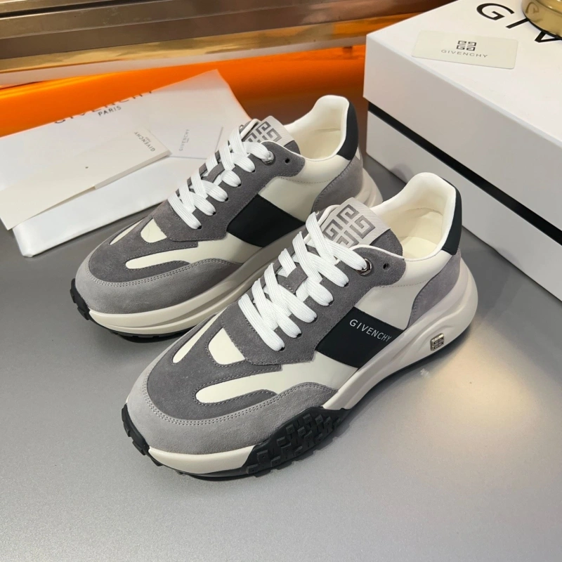 Trendsetting Gxvxnchy Sneakers 154294