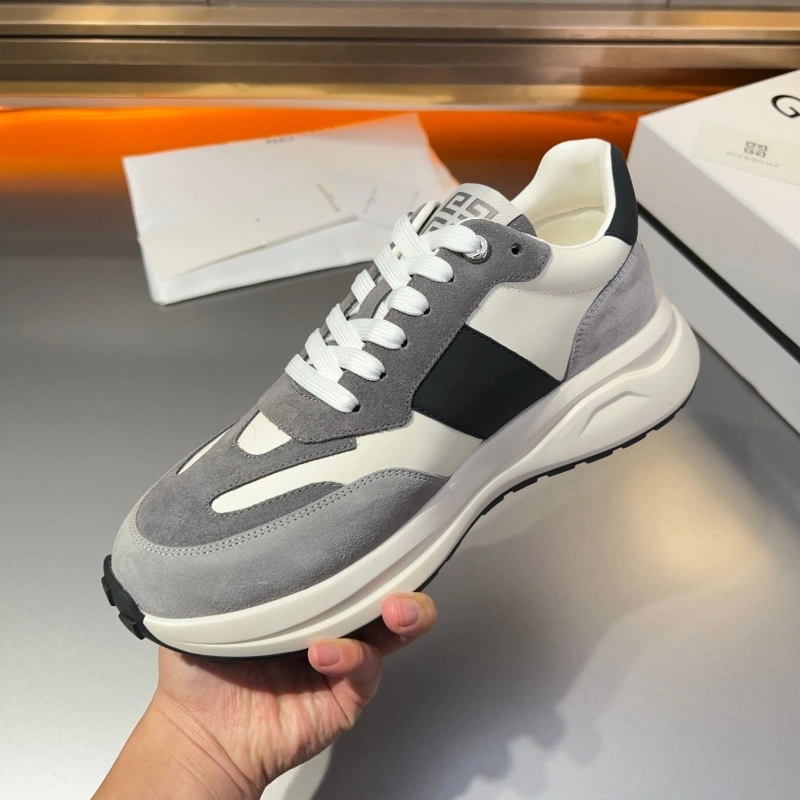 Trendsetting Gxvxnchy Sneakers 154294
