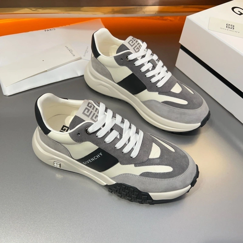 Trendsetting Gxvxnchy Sneakers 154294