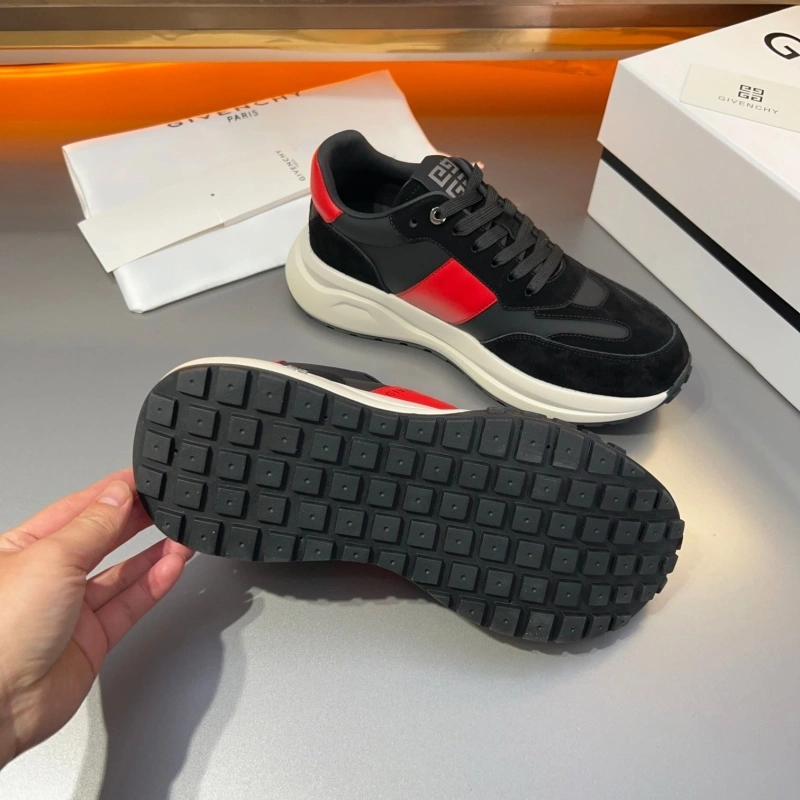 Gxvxnchy Sneakers Classic 154295
