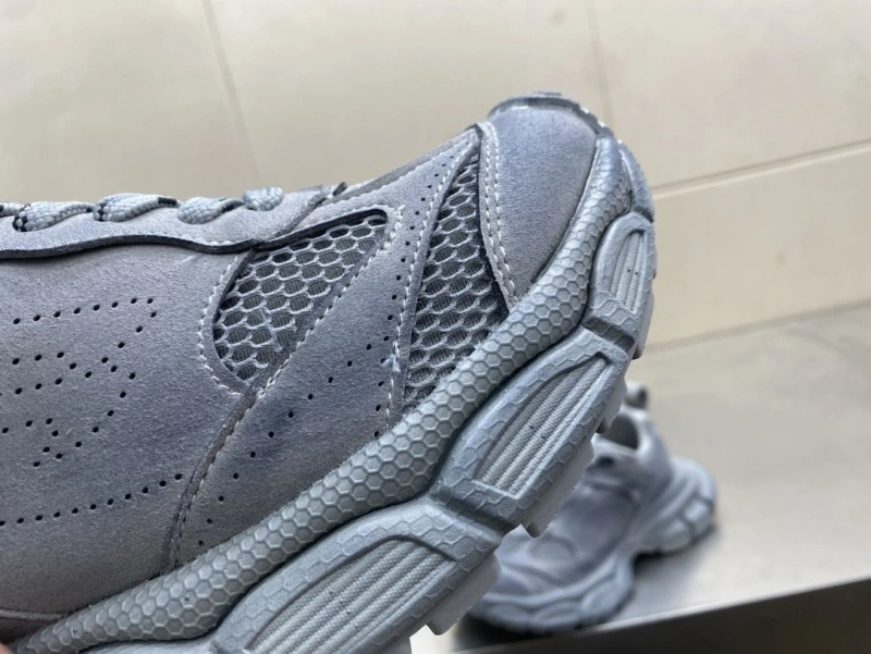 Breathable Bxlxnciaga Sneakers 110056