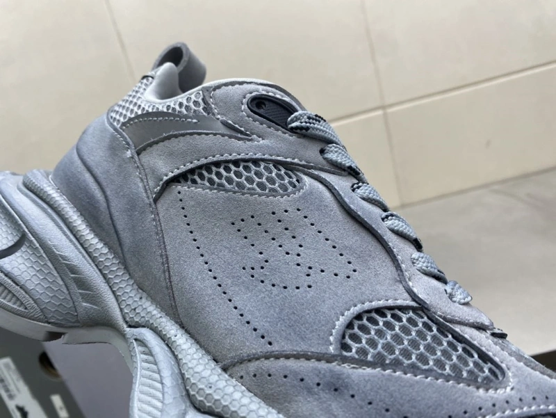 Breathable Bxlxnciaga Sneakers 110056