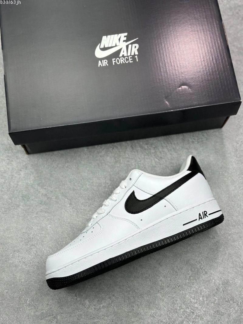Classic Nxkx Sneakers 200097