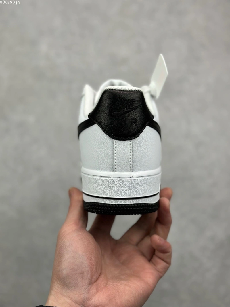 Classic Nxkx Sneakers 200097