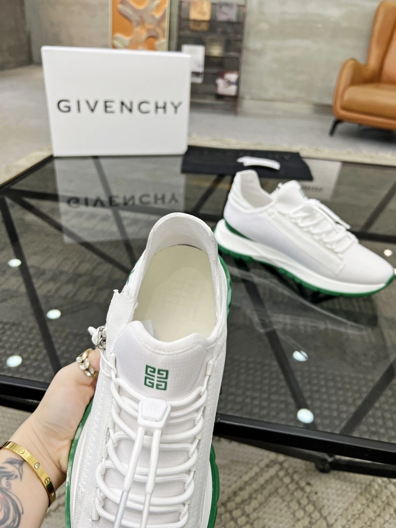 Gxvxnchy Sneakers Modern 154285