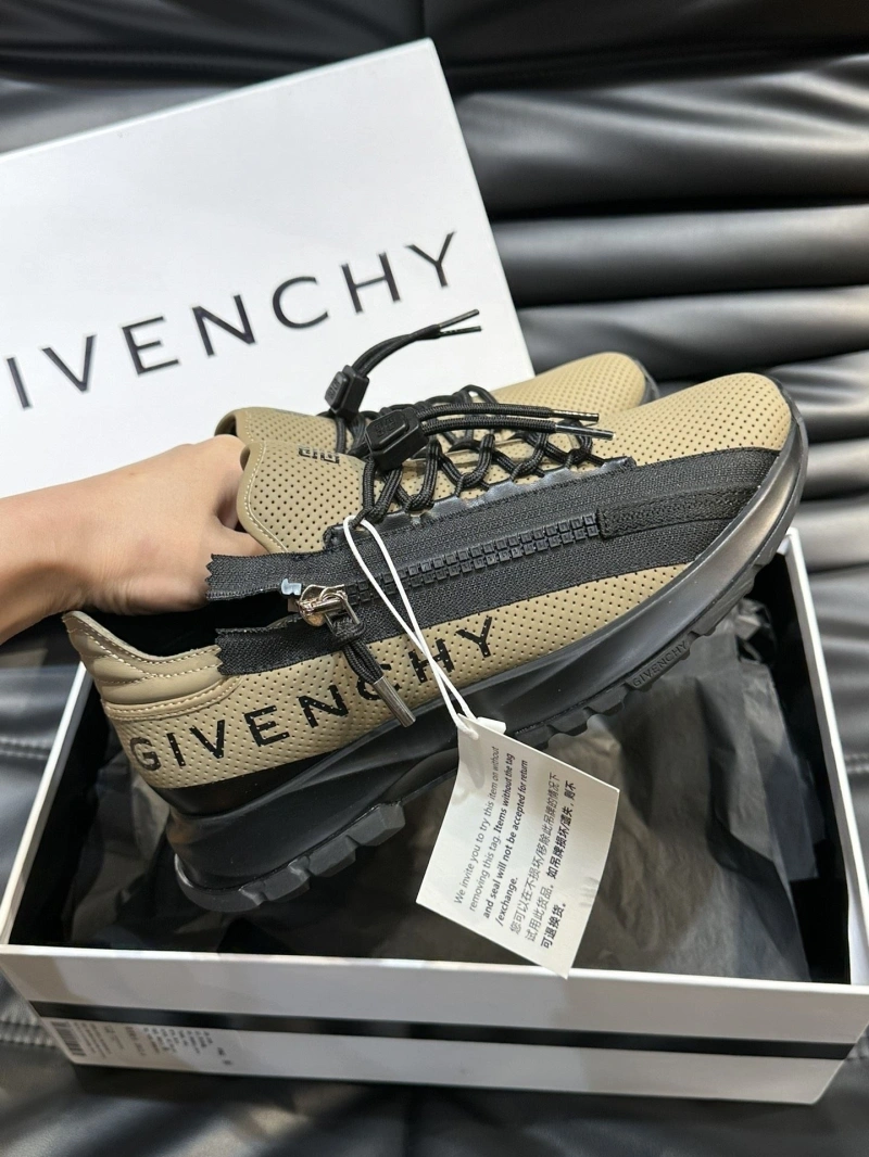 Gxvxnchy Sneakers GoAnywhere 154284