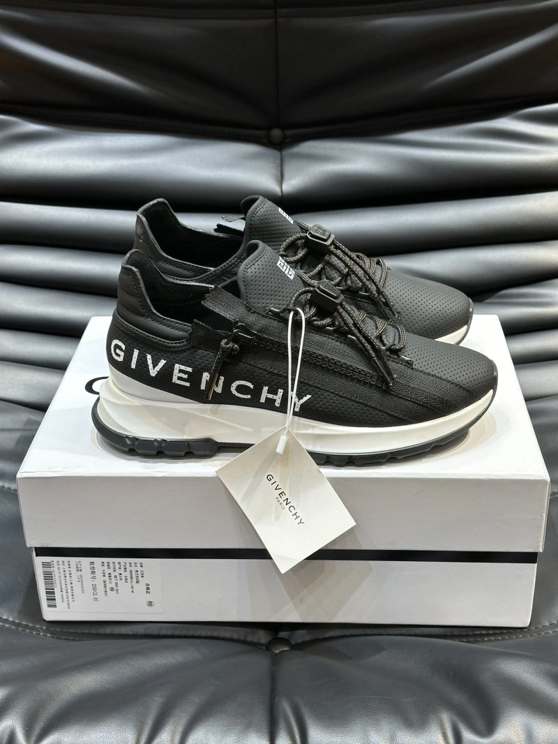 Gxvxnchy Sneakers Affordable 154275