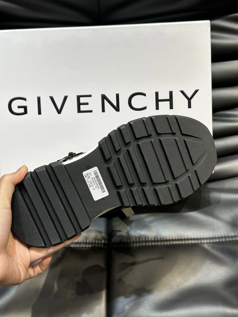 Gxvxnchy Sneakers Affordable 154275
