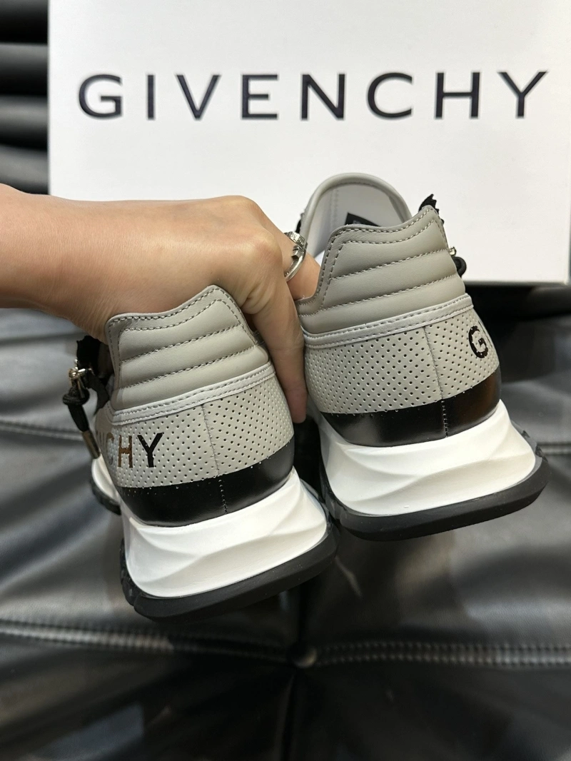 Gxvxnchy Sneakers Functional 154279
