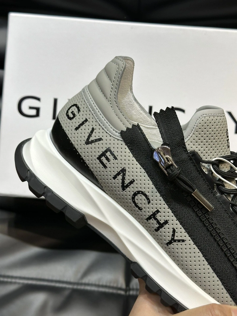 Gxvxnchy Sneakers Functional 154279