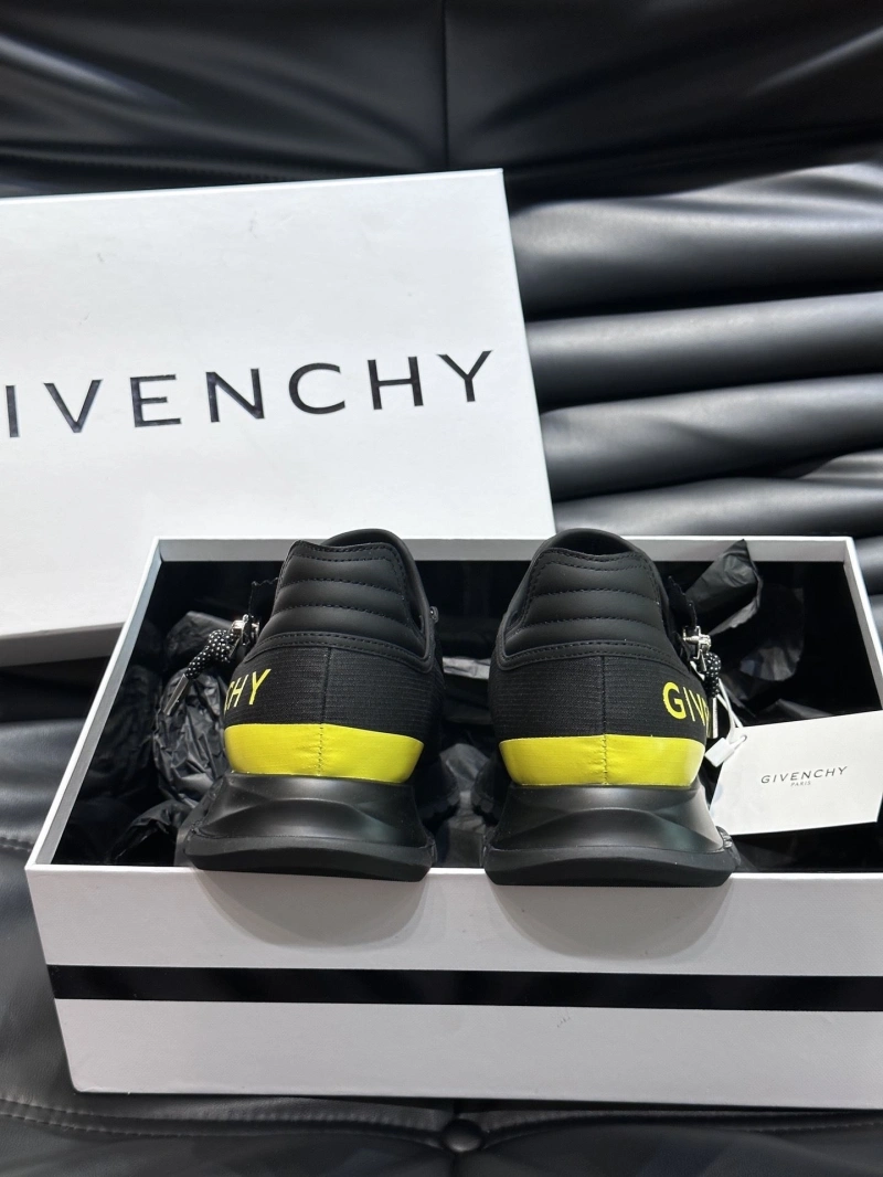 Gxvxnchy Sneakers Flexible 154272