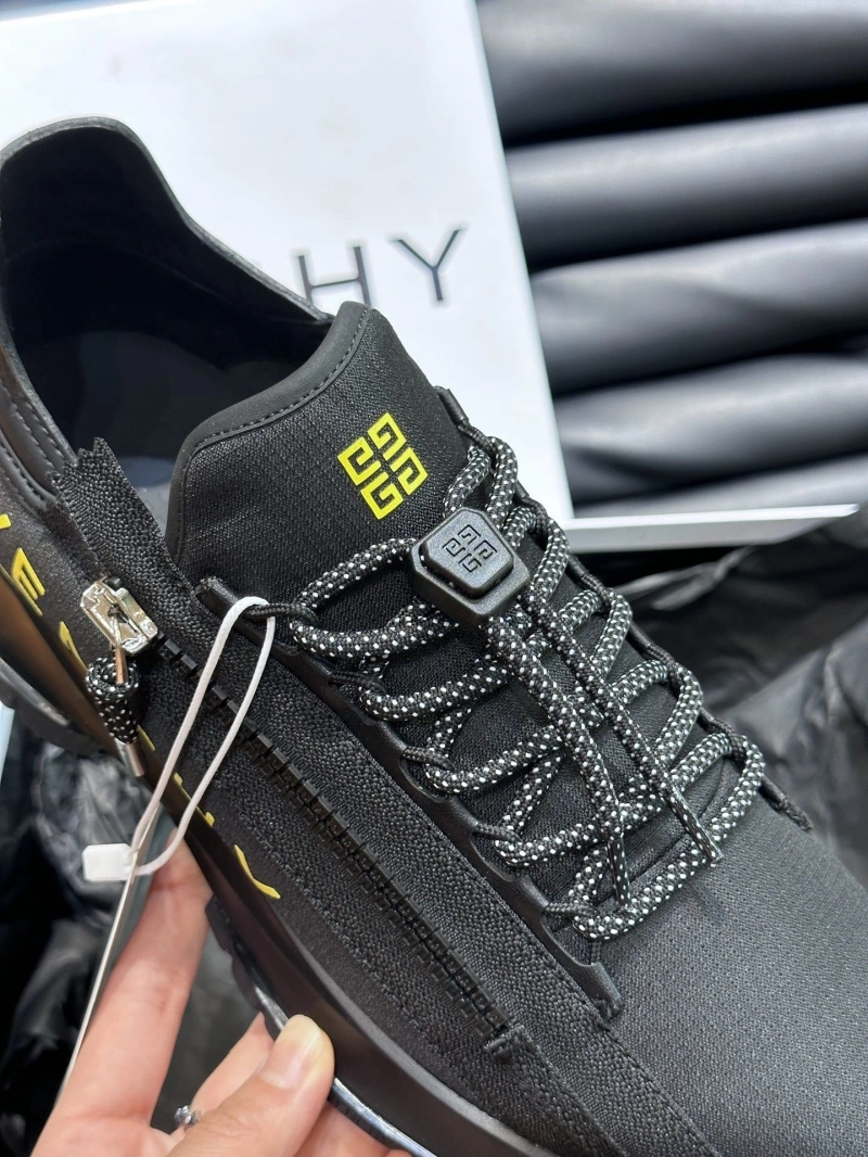Gxvxnchy Sneakers Flexible 154272