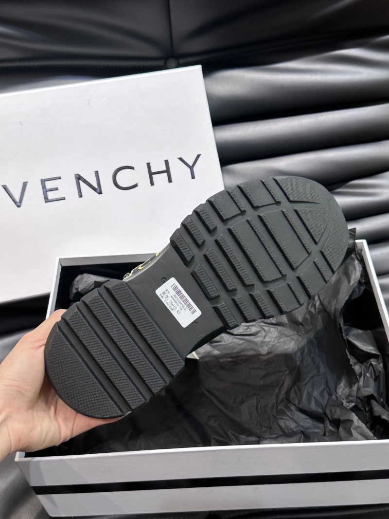 Gxvxnchy Sneakers Flexible 154272