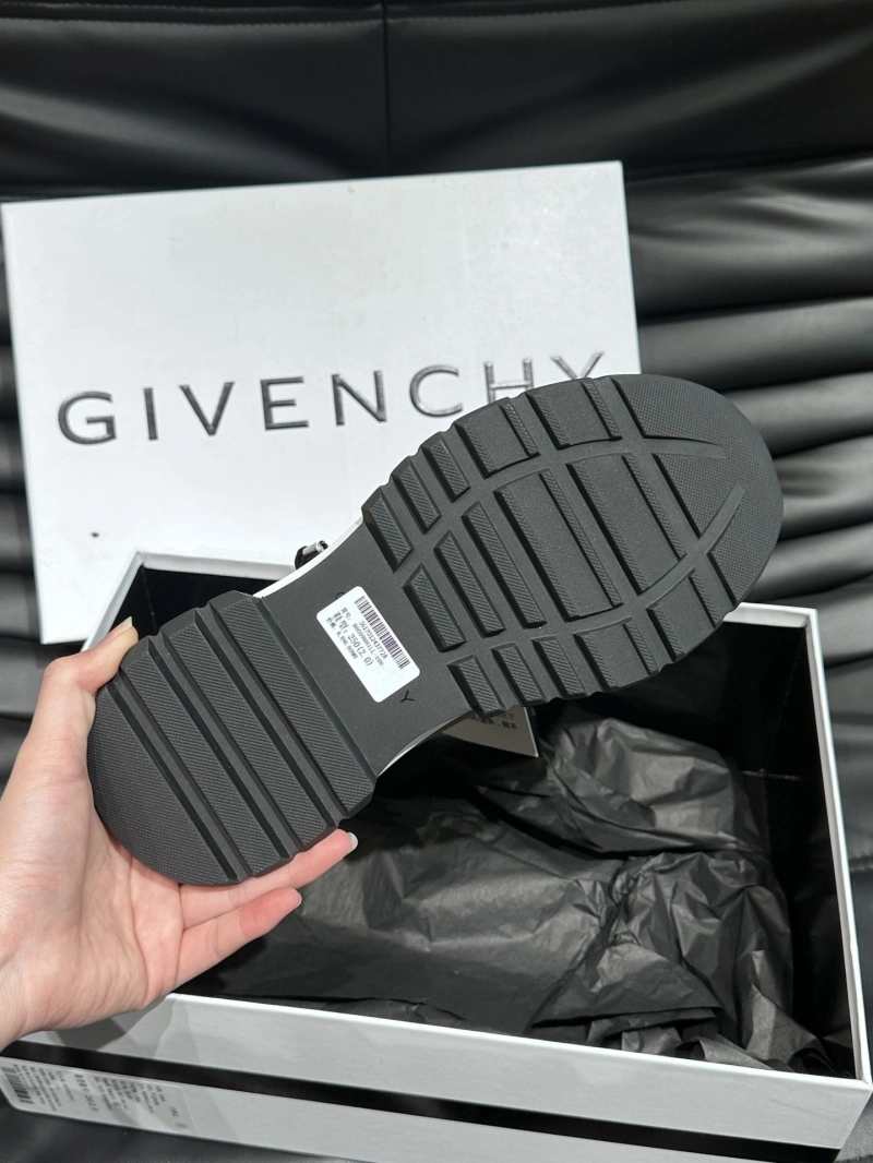 Gxvxnchy Sneakers StreetReady 154273