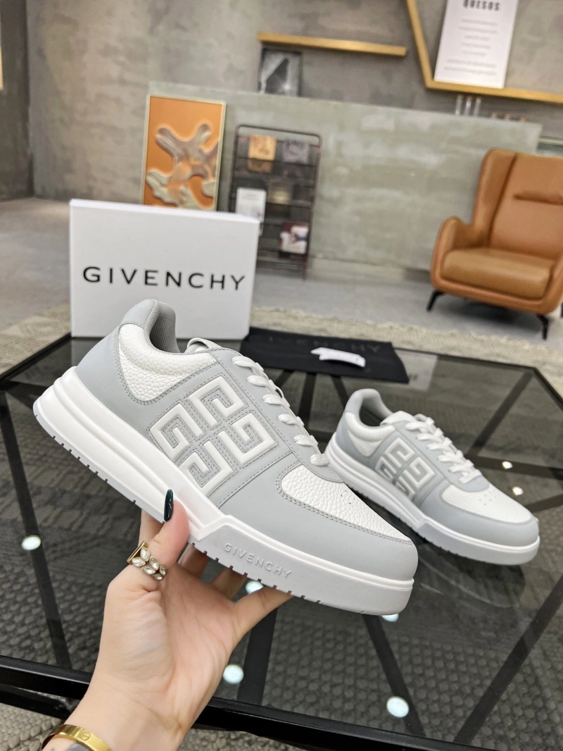 AllSeason Gxvxnchy Sneakers 154278