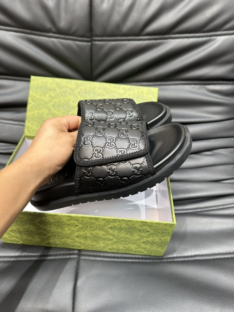 Sleek Gxccx Slippers 162688