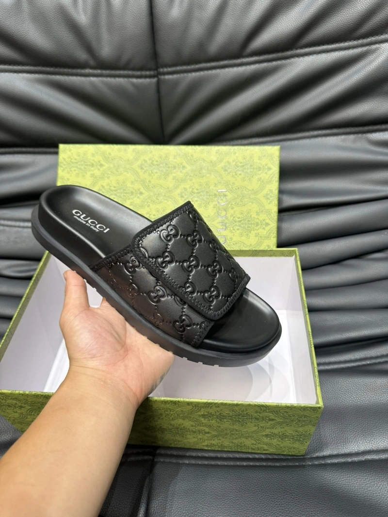 Sleek Gxccx Slippers 162688