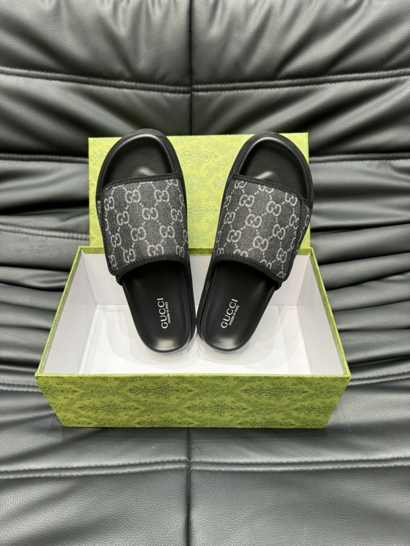 Trendy Gxccx Slippers 162687