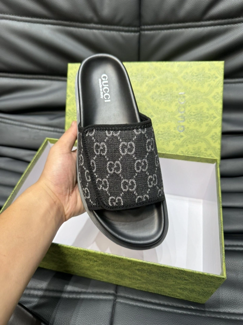 Trendy Gxccx Slippers 162687