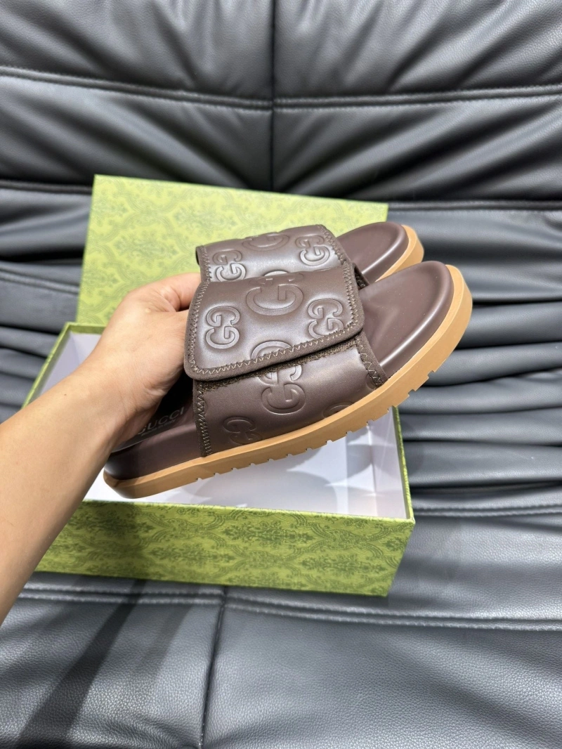 Affordable Gxccx Slippers 164330