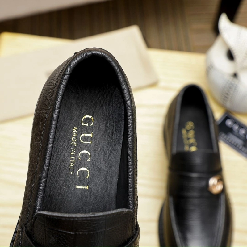 Elegant Gxccx Leather Shoes 163208
