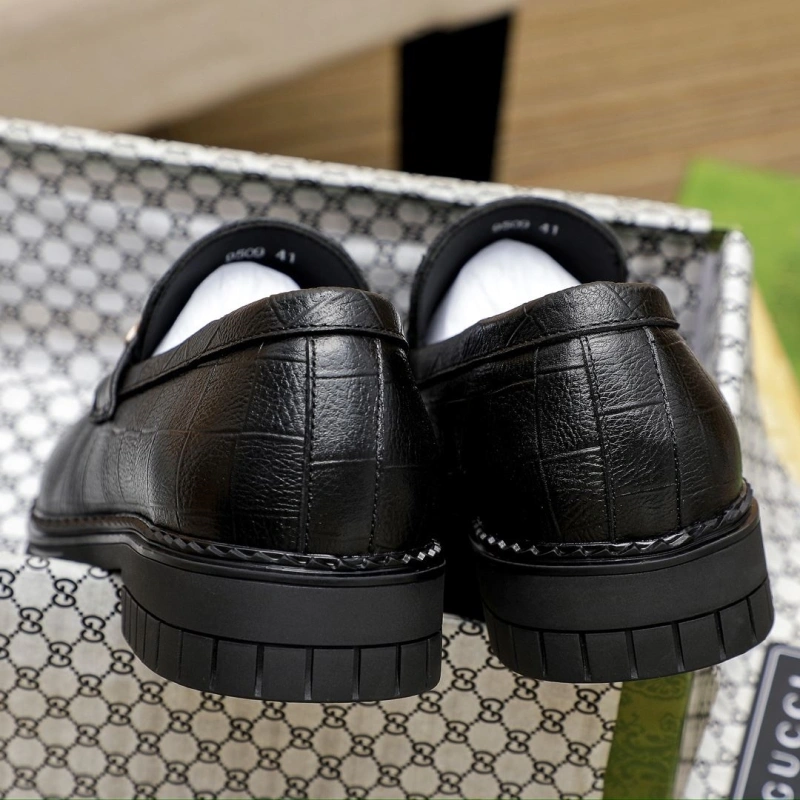 Elegant Gxccx Leather Shoes 163208