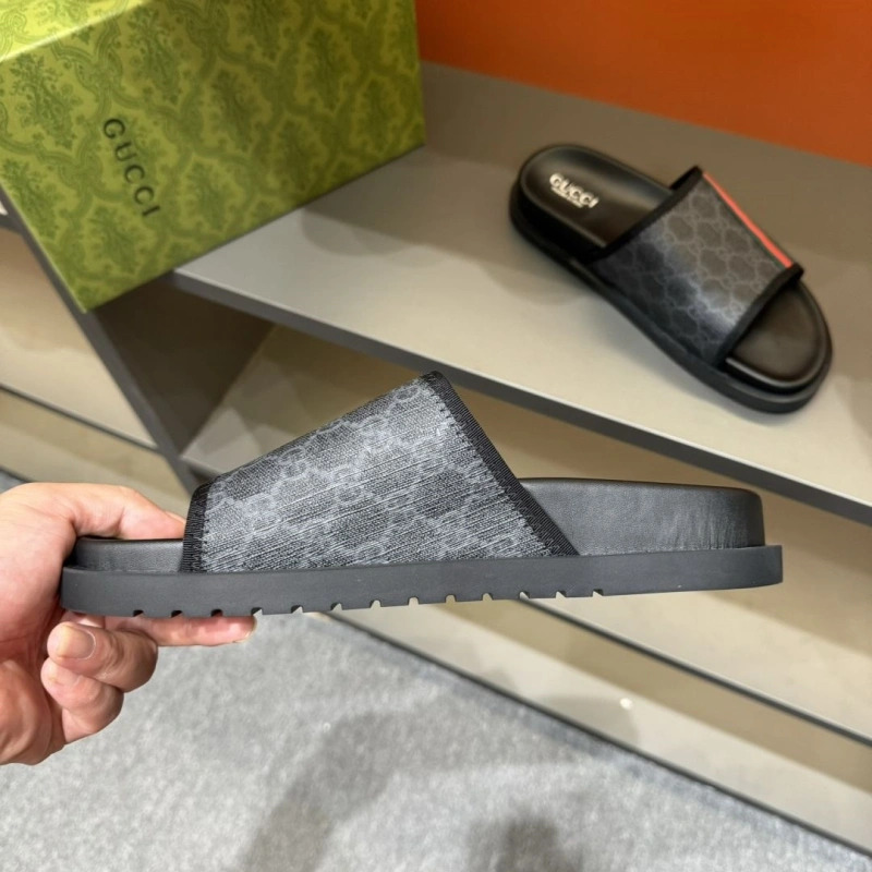 Vibrant Gxccx Slippers 164248