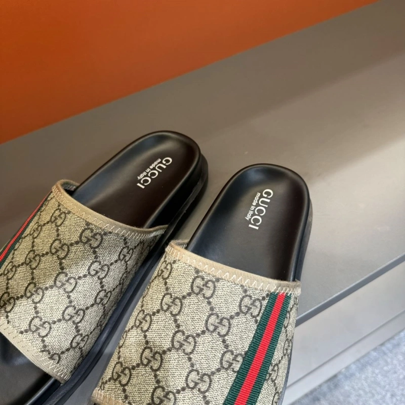 Vibrant Gxccx Slippers 164276