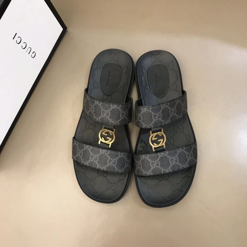 Versatile Gxccx Slippers 164280