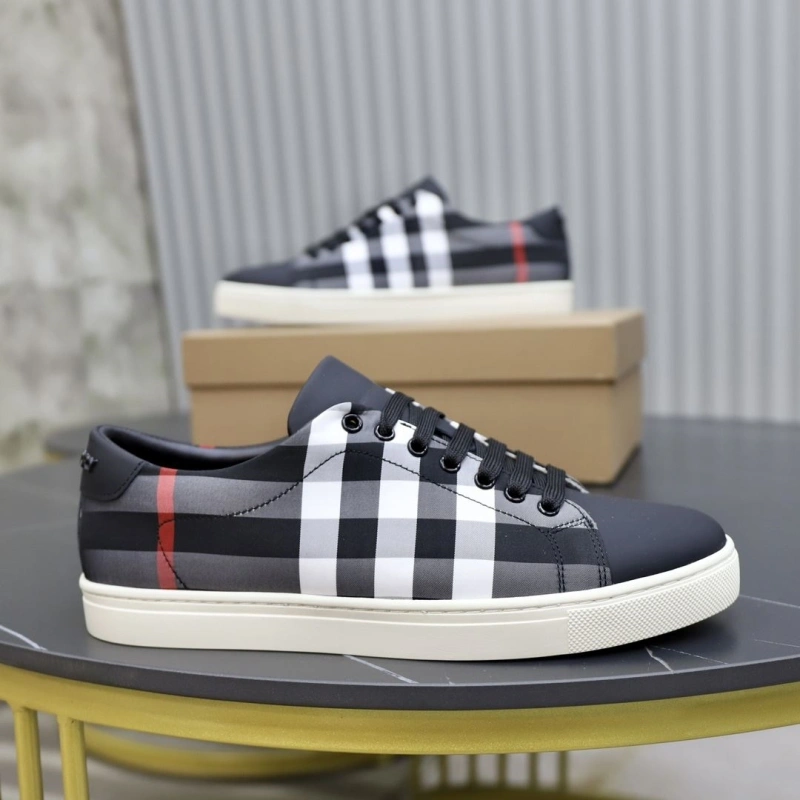 Flexible Bxrbxrry Sneakers 115414