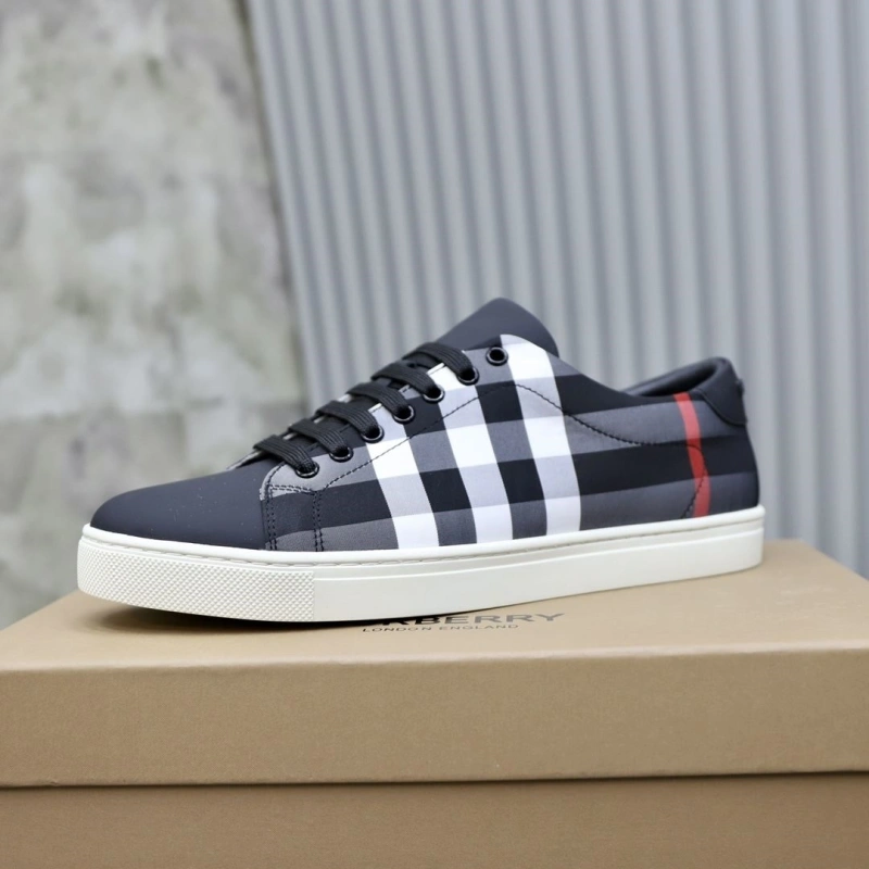 Flexible Bxrbxrry Sneakers 115414