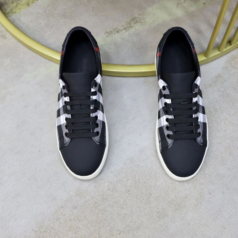 Flexible Bxrbxrry Sneakers 115414