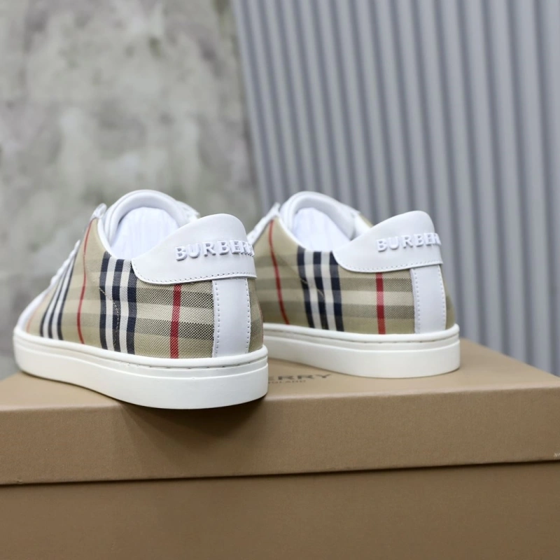 Practical Bxrbxrry Sneakers 115417