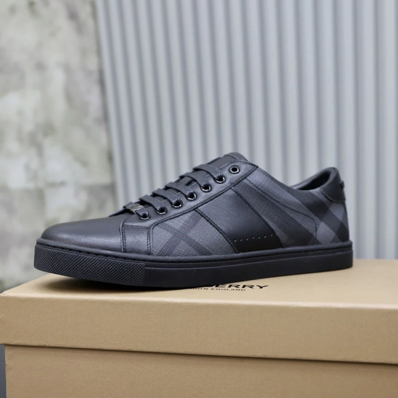 Vibrant Bxrbxrry Sneakers 115416