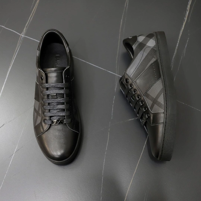 Vibrant Bxrbxrry Sneakers 115416