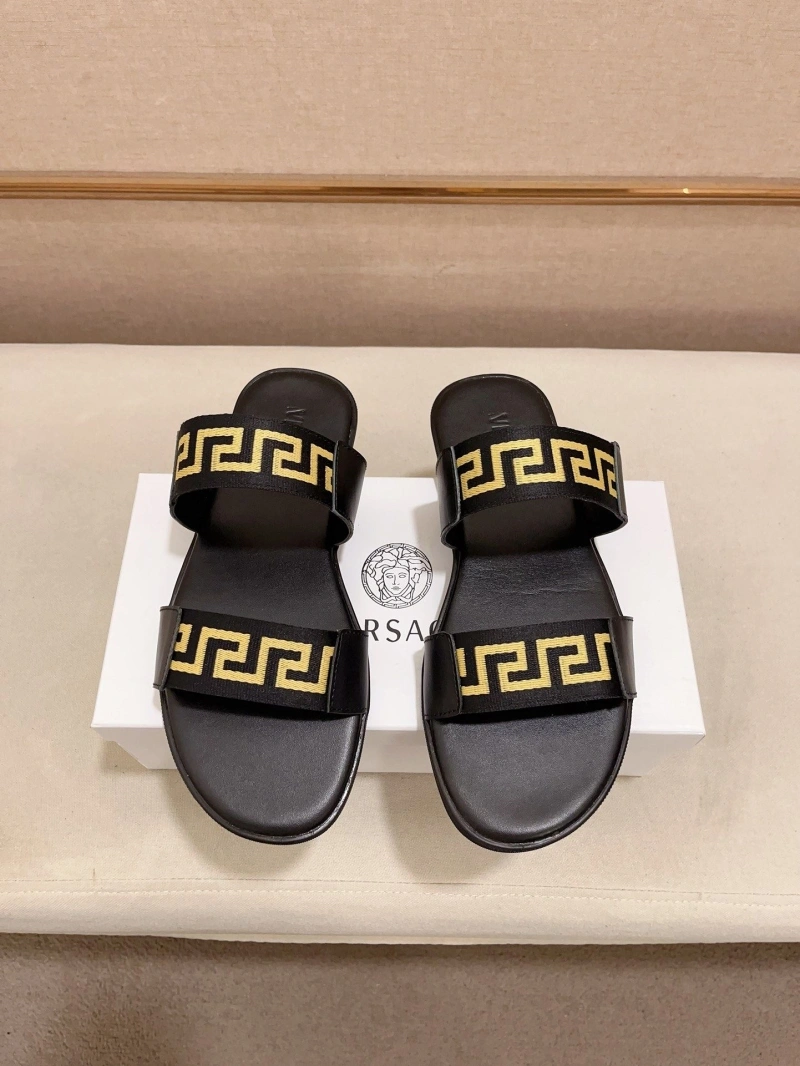 Stylish Gxvxnchy Slippers 154389