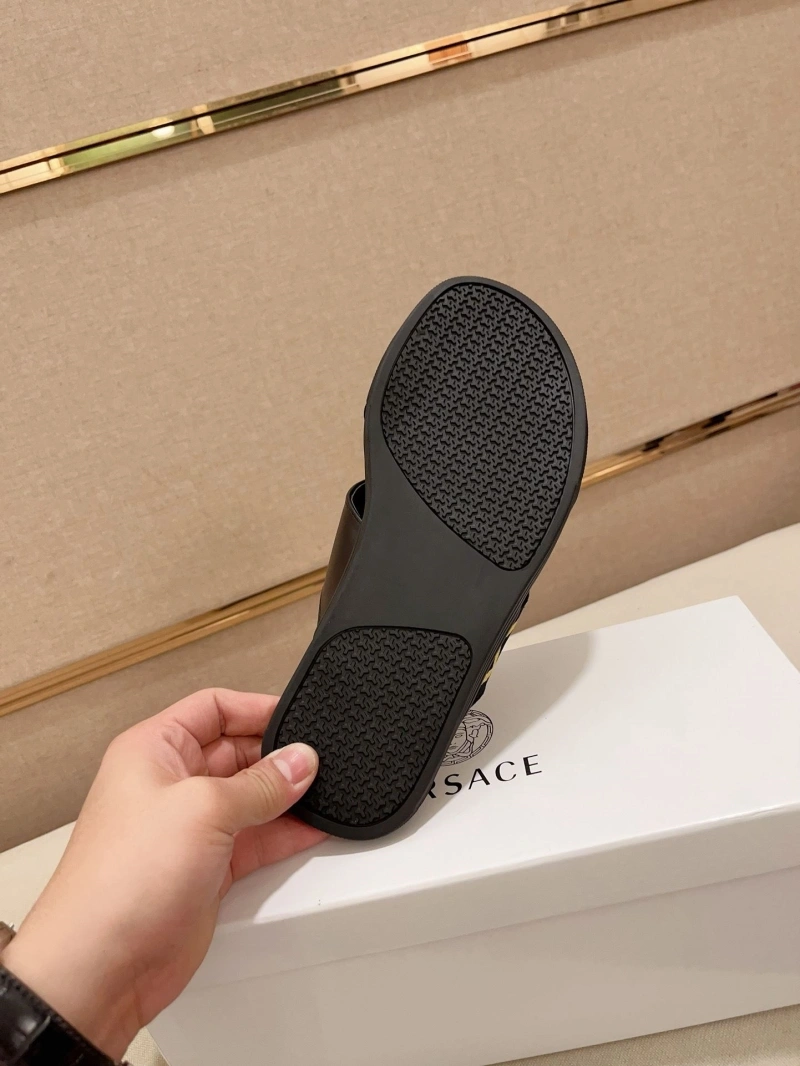 Stylish Gxvxnchy Slippers 154389