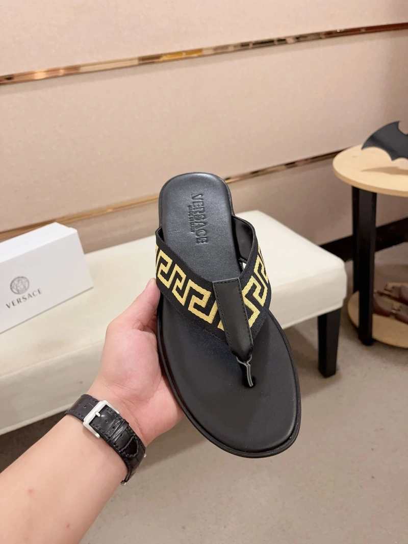 Vibrant Gxvxnchy Slippers 154395