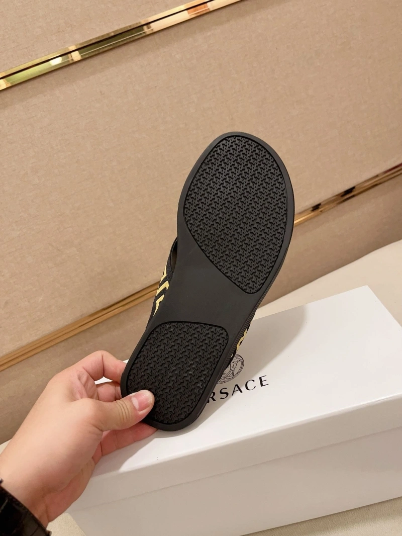 Vibrant Gxvxnchy Slippers 154395